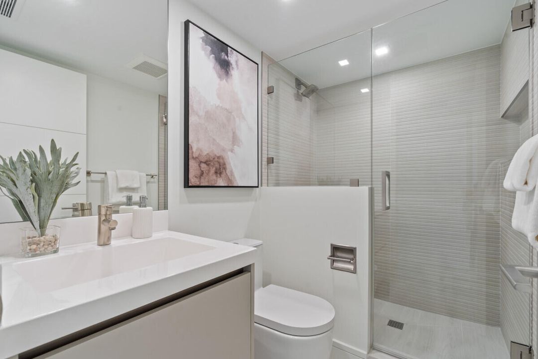 合同活跃: $2,149,000 (2 贝兹, 2 浴室, 1526 平方英尺)