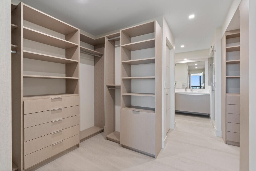 合同活跃: $2,149,000 (2 贝兹, 2 浴室, 1526 平方英尺)