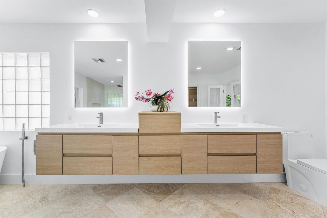 На продажу: $2,294,000 (4 спален, 3 ванн, 2833 Квадратных фут)