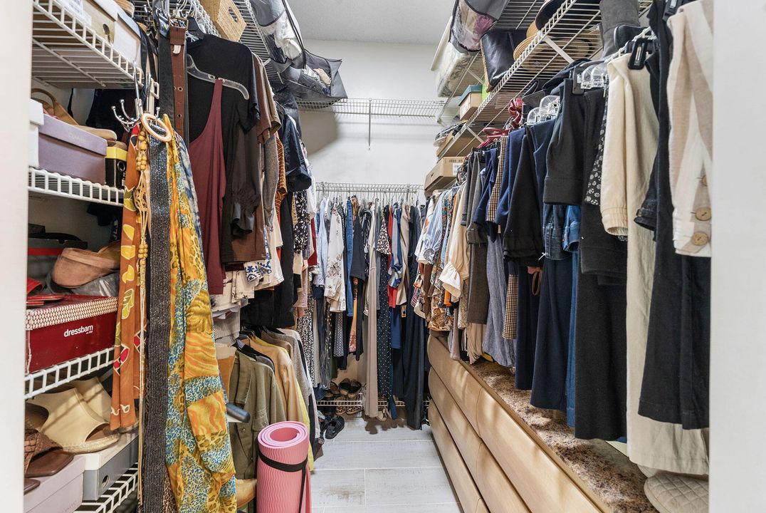 For Sale: $450,000 (3 beds, 2 baths, 1459 Square Feet)