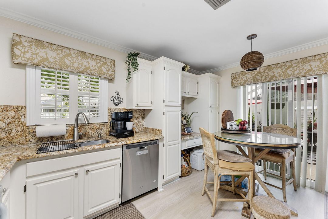 For Sale: $450,000 (3 beds, 2 baths, 1459 Square Feet)