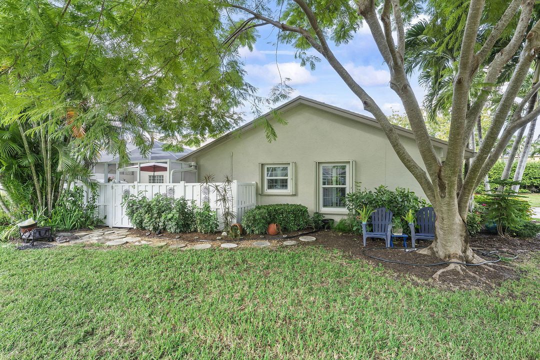 For Sale: $450,000 (3 beds, 2 baths, 1459 Square Feet)