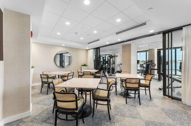 For Sale: $1,595,000 (2 beds, 2 baths, 1247 Square Feet)