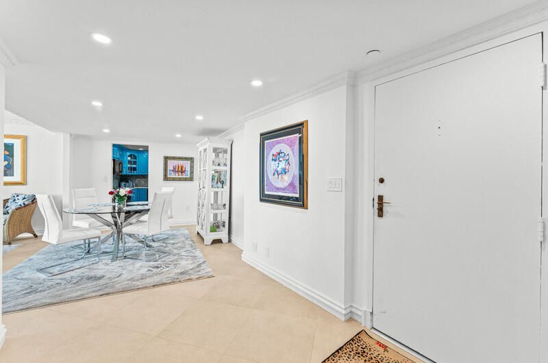 For Sale: $1,595,000 (2 beds, 2 baths, 1247 Square Feet)