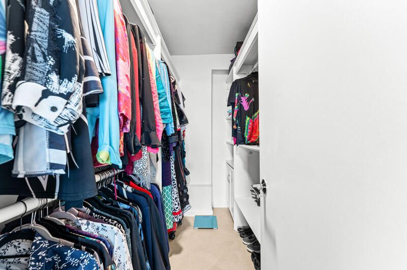 For Sale: $1,595,000 (2 beds, 2 baths, 1247 Square Feet)