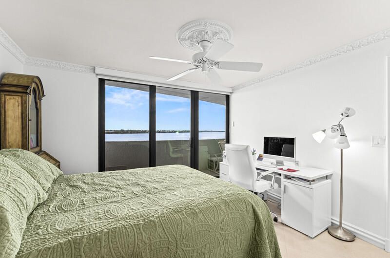 For Sale: $1,595,000 (2 beds, 2 baths, 1247 Square Feet)