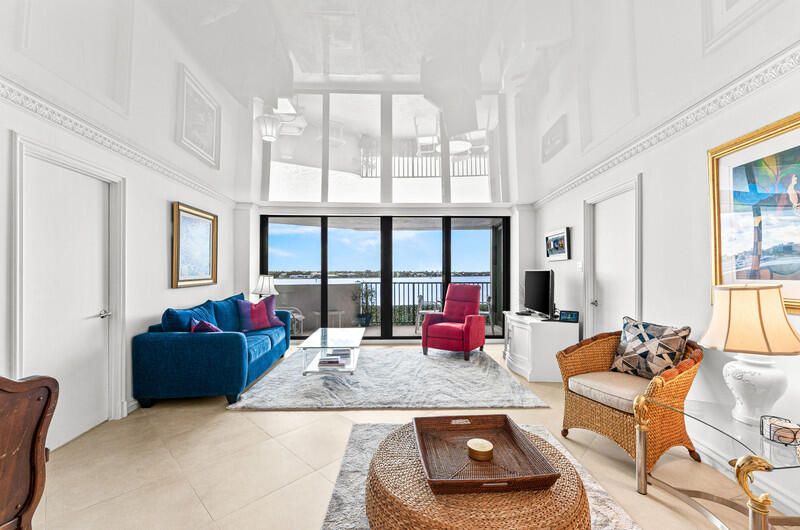 For Sale: $1,595,000 (2 beds, 2 baths, 1247 Square Feet)