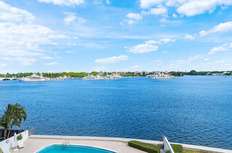 For Sale: $1,595,000 (2 beds, 2 baths, 1247 Square Feet)