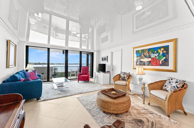 For Sale: $1,595,000 (2 beds, 2 baths, 1247 Square Feet)