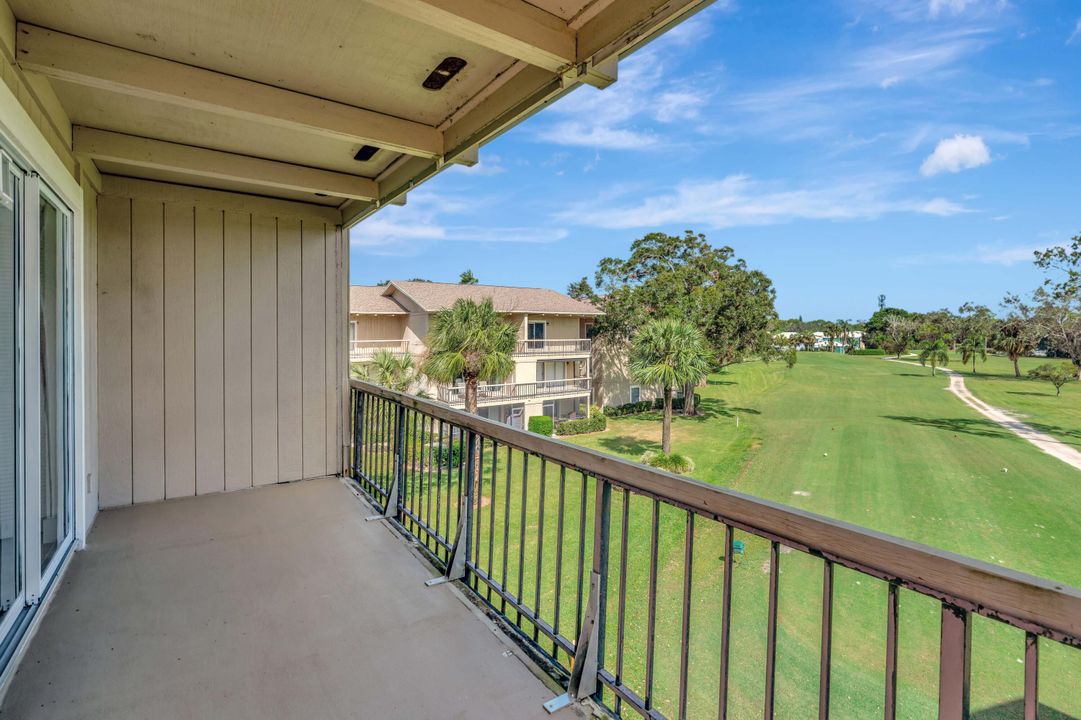 En Venta: $299,000 (2 camas, 2 baños, 1230 Pies cuadrados)