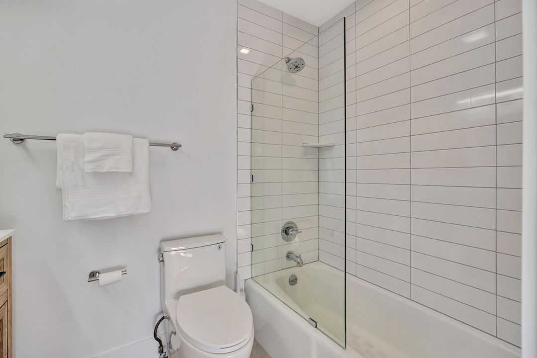 En Venta: $299,000 (2 camas, 2 baños, 1230 Pies cuadrados)