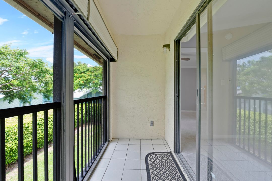 For Rent: $2,000 (2 beds, 2 baths, 912 Square Feet)