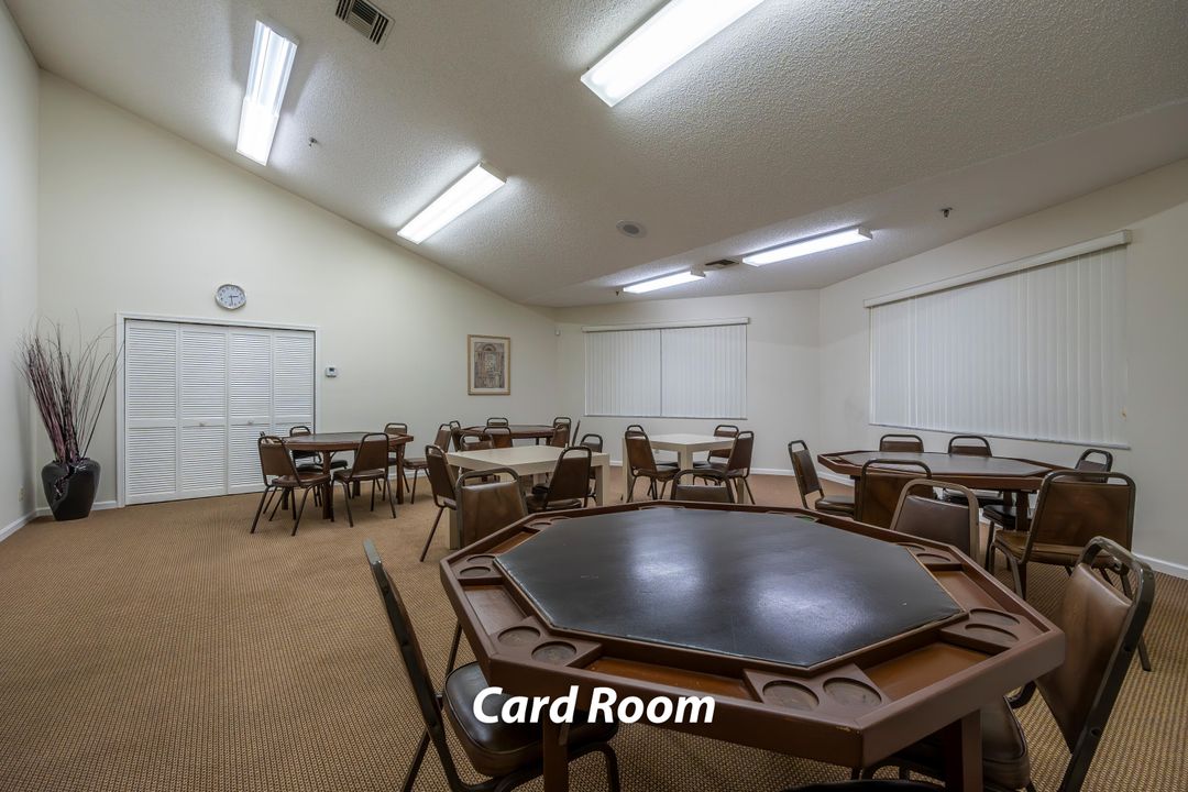 For Rent: $2,000 (2 beds, 2 baths, 912 Square Feet)