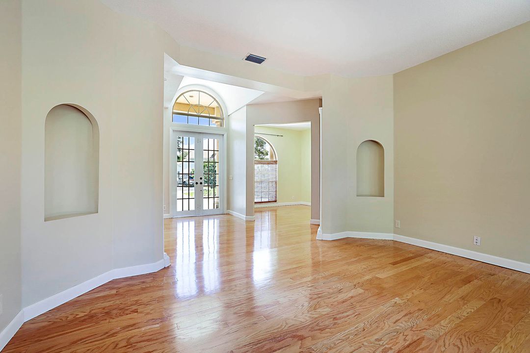 For Sale: $755,000 (3 beds, 2 baths, 2106 Square Feet)