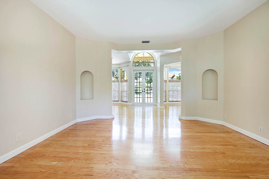 For Sale: $755,000 (3 beds, 2 baths, 2106 Square Feet)