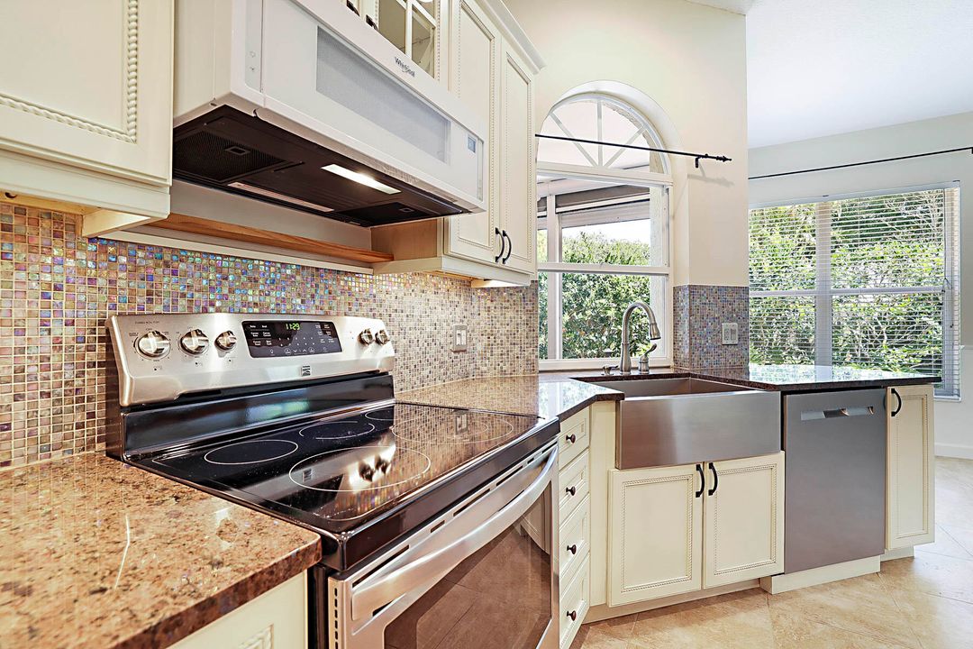 For Sale: $755,000 (3 beds, 2 baths, 2106 Square Feet)