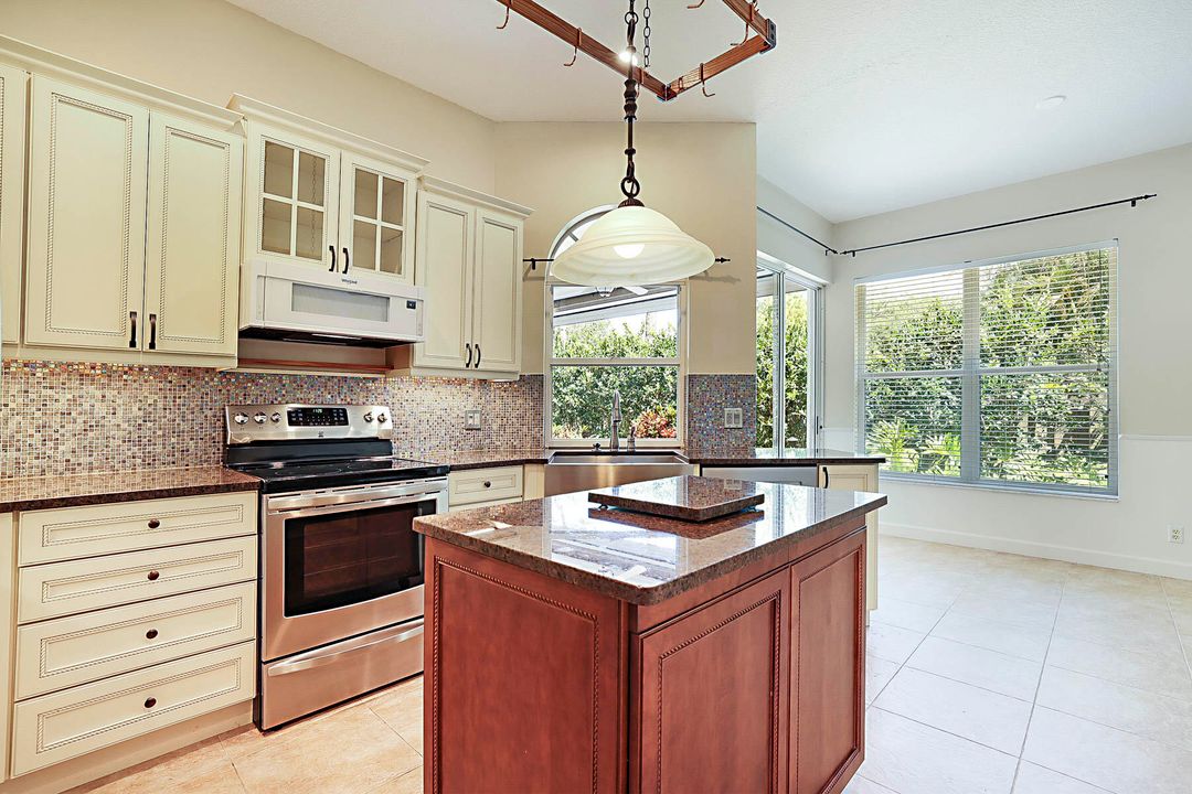 For Sale: $755,000 (3 beds, 2 baths, 2106 Square Feet)