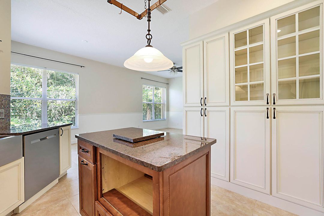 For Sale: $755,000 (3 beds, 2 baths, 2106 Square Feet)