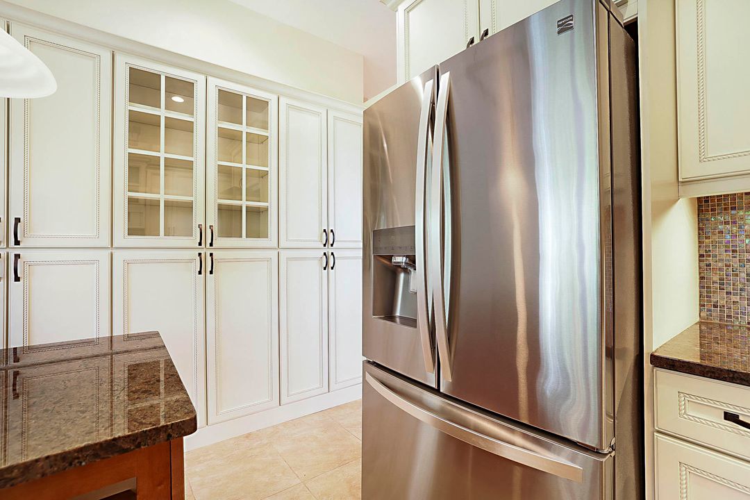 For Sale: $755,000 (3 beds, 2 baths, 2106 Square Feet)