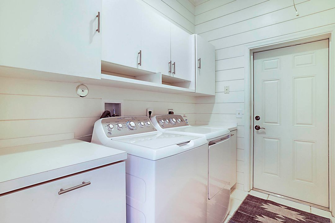 For Sale: $755,000 (3 beds, 2 baths, 2106 Square Feet)