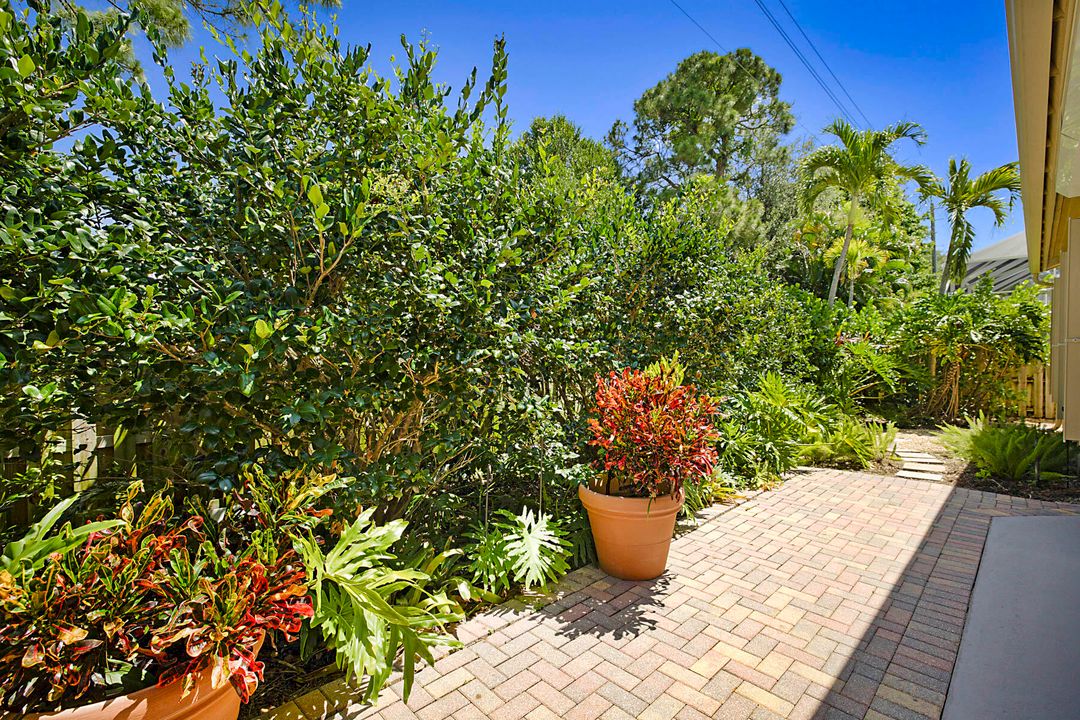 For Sale: $755,000 (3 beds, 2 baths, 2106 Square Feet)