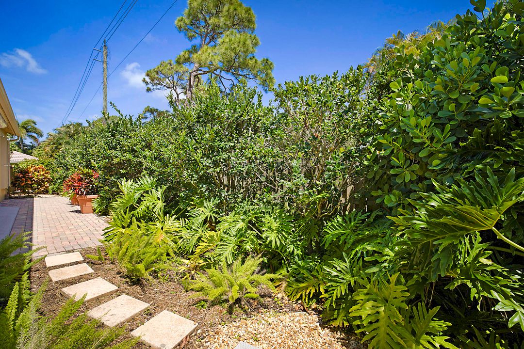 For Sale: $755,000 (3 beds, 2 baths, 2106 Square Feet)