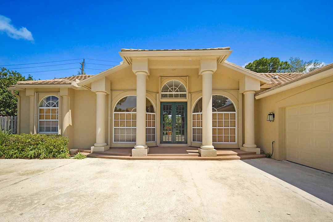 For Sale: $755,000 (3 beds, 2 baths, 2106 Square Feet)