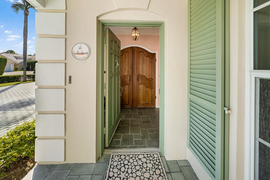 For Sale: $10,200,000 (4 beds, 3 baths, 3096 Square Feet)