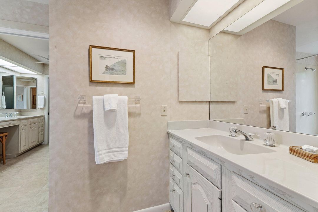 For Sale: $10,200,000 (4 beds, 3 baths, 3096 Square Feet)