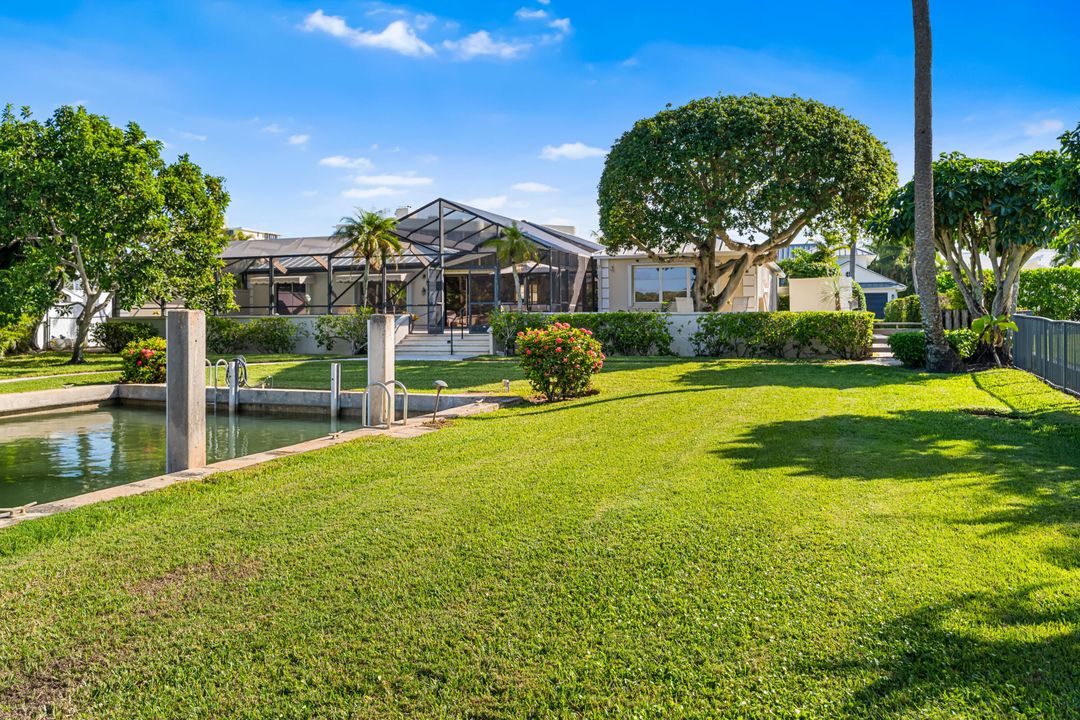 For Sale: $10,200,000 (4 beds, 3 baths, 3096 Square Feet)