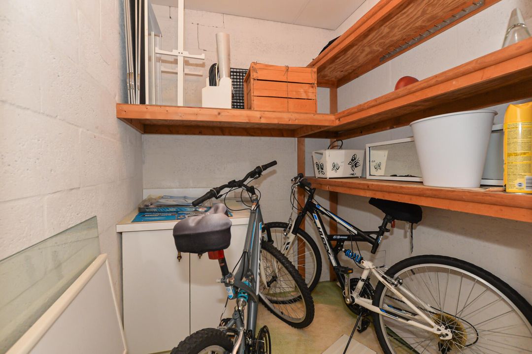 For Sale: $120,000 (2 beds, 2 baths, 962 Square Feet)