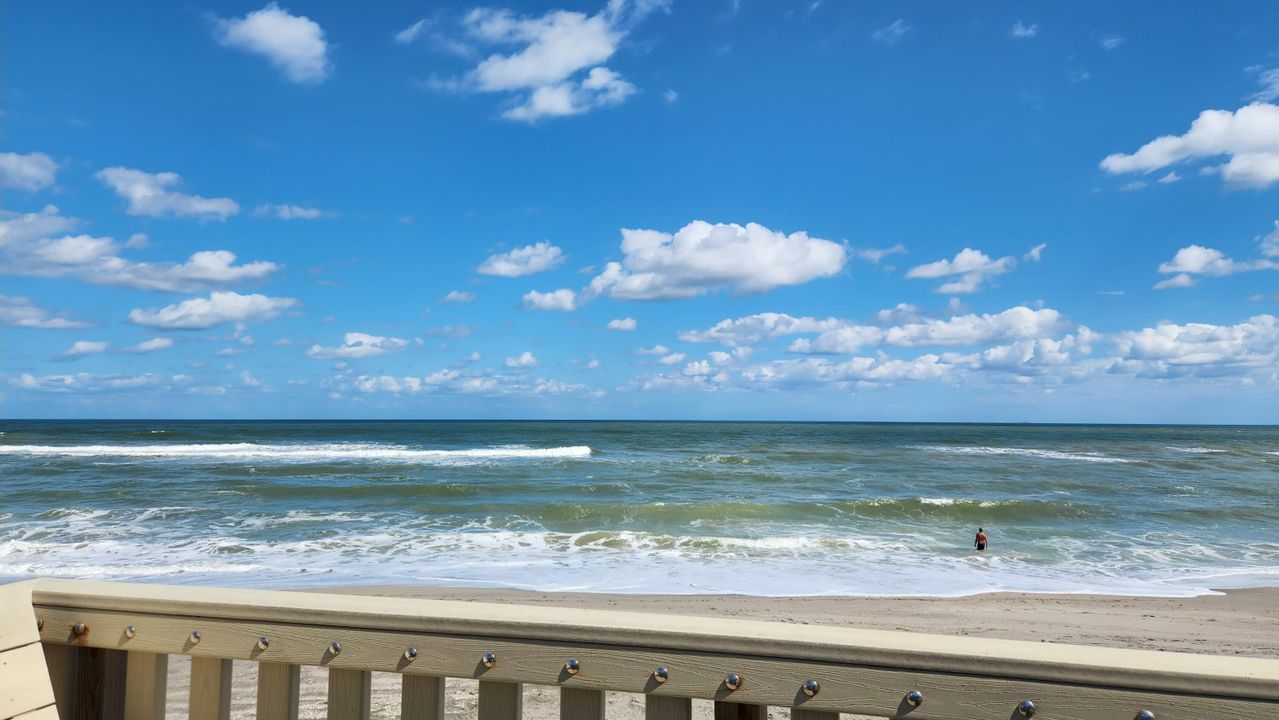 For Sale: $10,200,000 (4 beds, 3 baths, 3096 Square Feet)