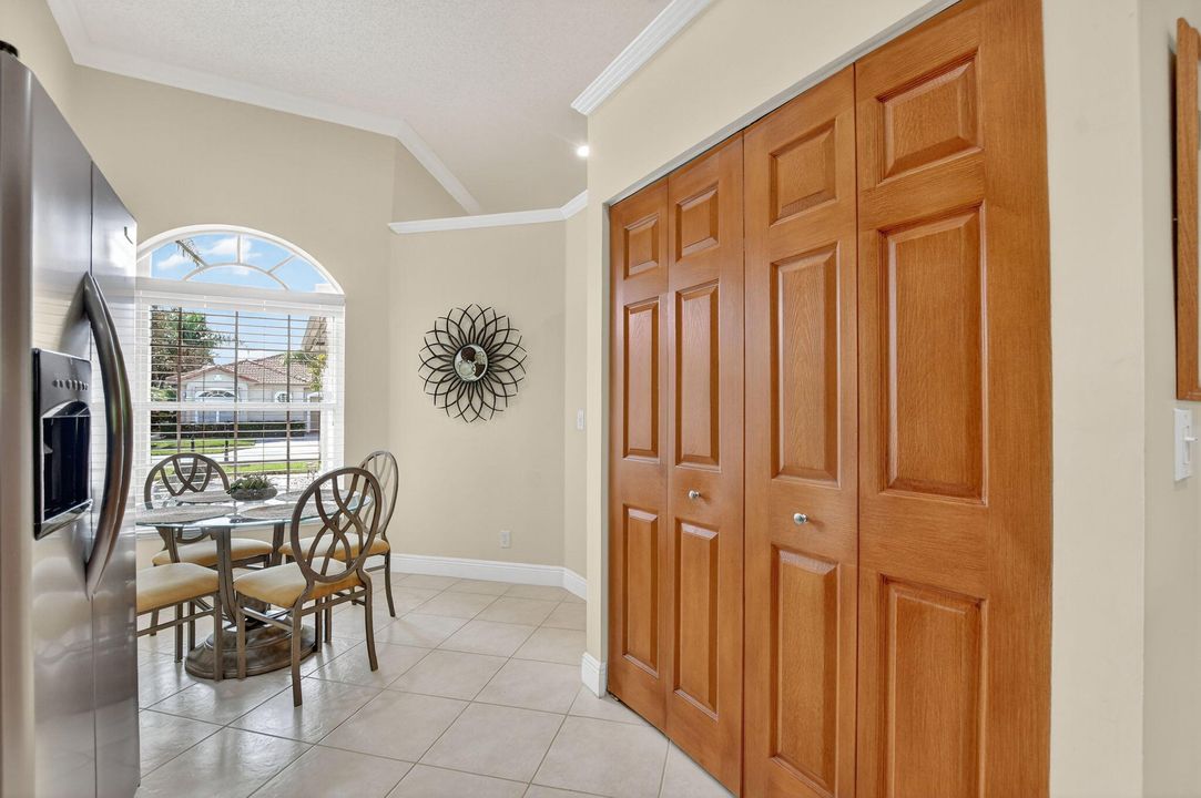 На продажу: $488,000 (2 спален, 2 ванн, 1480 Квадратных фут)