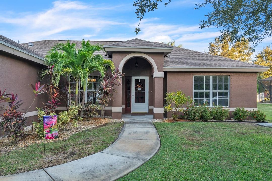 Activo con contrato: $339,000 (3 camas, 2 baños, 1572 Pies cuadrados)