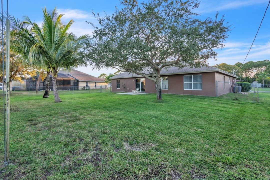 Activo con contrato: $339,000 (3 camas, 2 baños, 1572 Pies cuadrados)