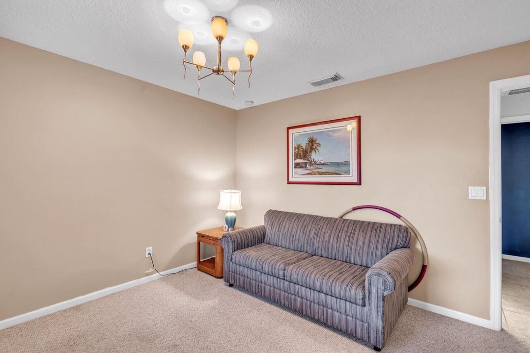 Activo con contrato: $339,000 (3 camas, 2 baños, 1572 Pies cuadrados)