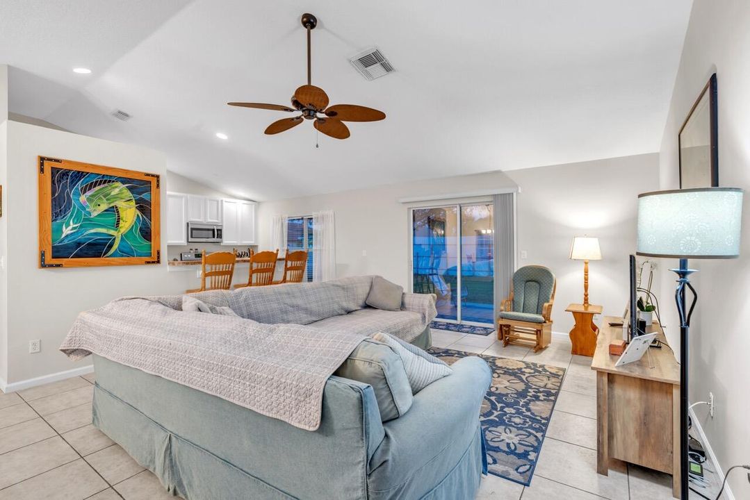 Activo con contrato: $339,000 (3 camas, 2 baños, 1572 Pies cuadrados)