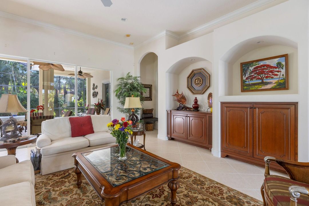 For Sale: $940,000 (3 beds, 2 baths, 2628 Square Feet)