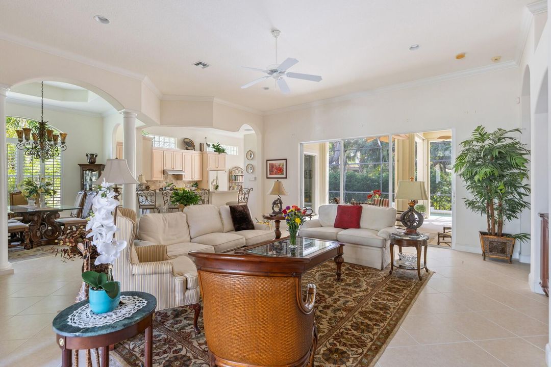 For Sale: $940,000 (3 beds, 2 baths, 2628 Square Feet)