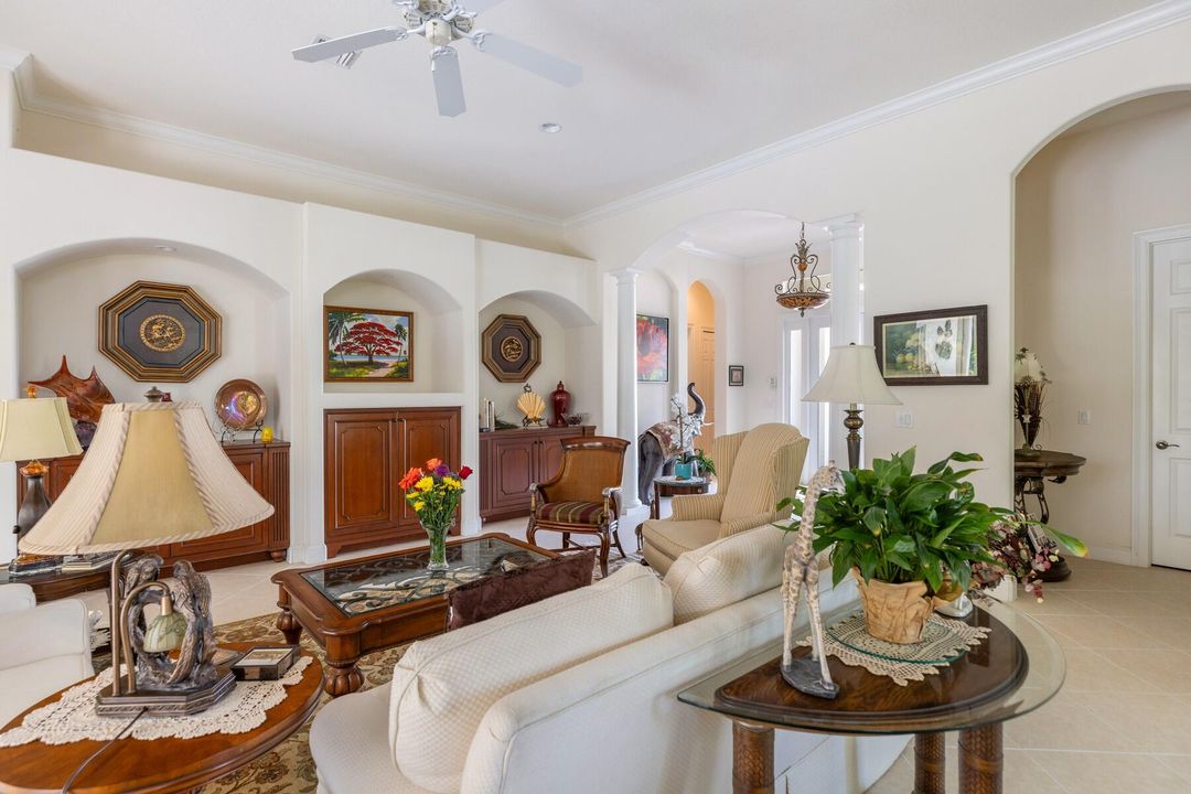 For Sale: $940,000 (3 beds, 2 baths, 2628 Square Feet)