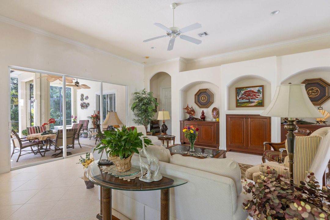 For Sale: $940,000 (3 beds, 2 baths, 2628 Square Feet)