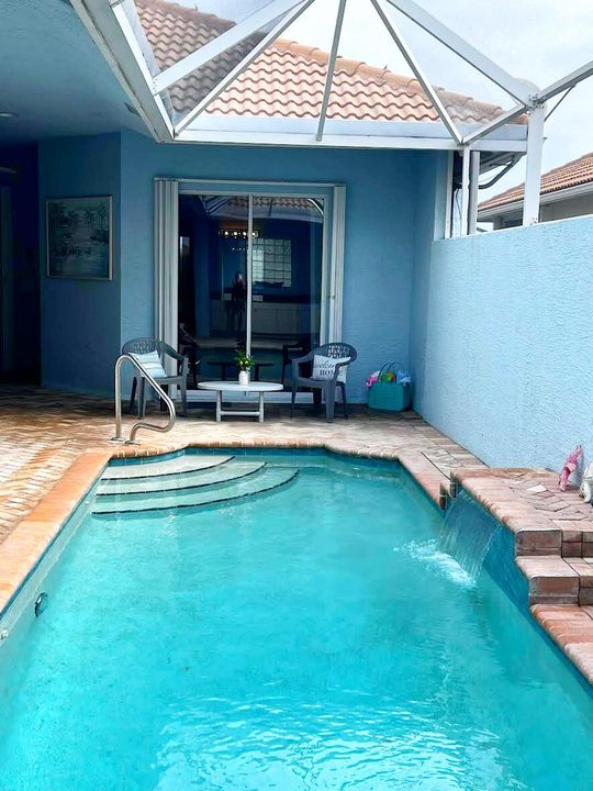 For Sale: $679,000 (3 beds, 3 baths, 2209 Square Feet)