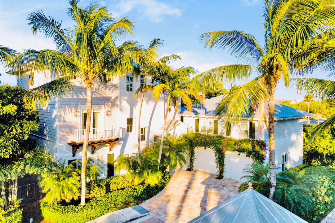 В аренду: $20,000 (6 спален, 7 ванн, 5265 Квадратных фут)