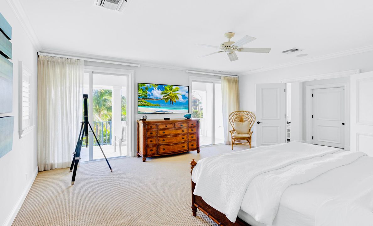 В аренду: $20,000 (6 спален, 7 ванн, 5265 Квадратных фут)