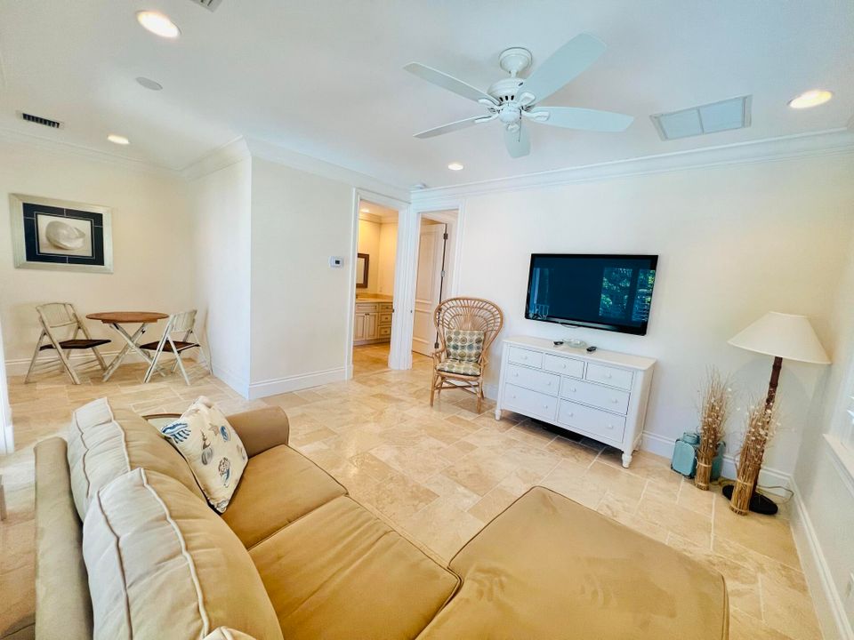 В аренду: $20,000 (6 спален, 7 ванн, 5265 Квадратных фут)