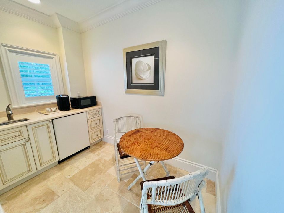 В аренду: $20,000 (6 спален, 7 ванн, 5265 Квадратных фут)