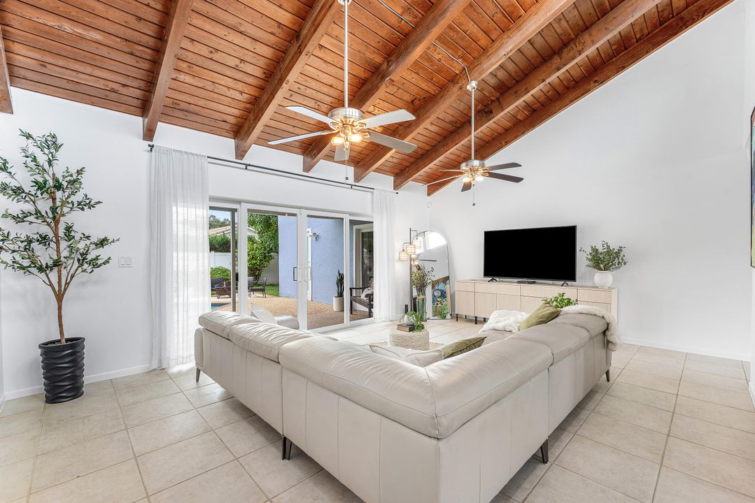 Active With Contract: $1,095,000 (4 beds, 2 baths, 2366 Square Feet)