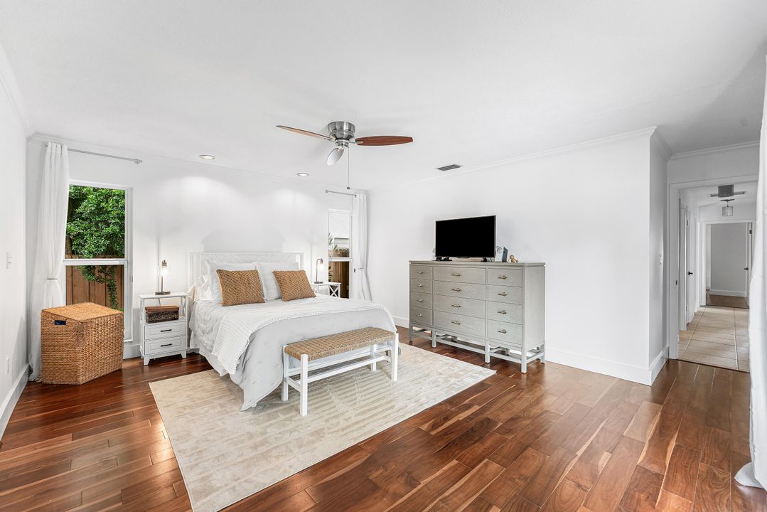 Active With Contract: $1,095,000 (4 beds, 2 baths, 2366 Square Feet)
