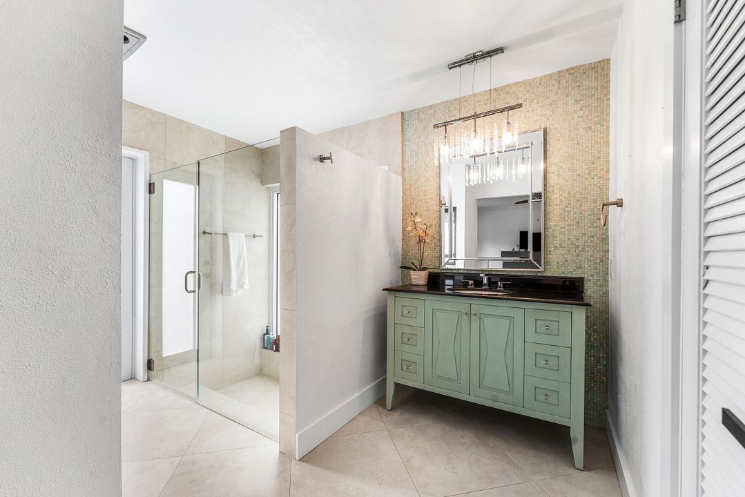 Active With Contract: $1,095,000 (4 beds, 2 baths, 2366 Square Feet)