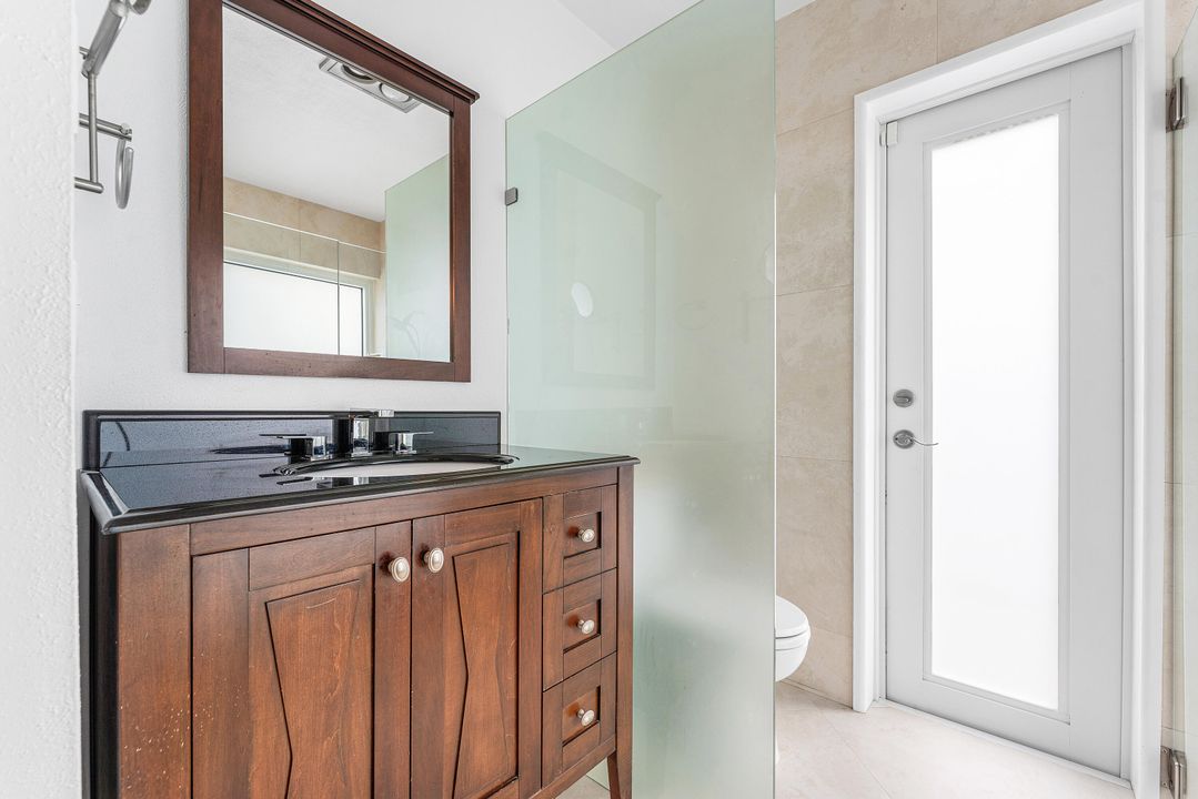 Active With Contract: $1,095,000 (4 beds, 2 baths, 2366 Square Feet)